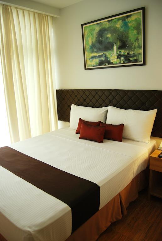 Capitol Central Hotel And Suites Cebu Pokój zdjęcie